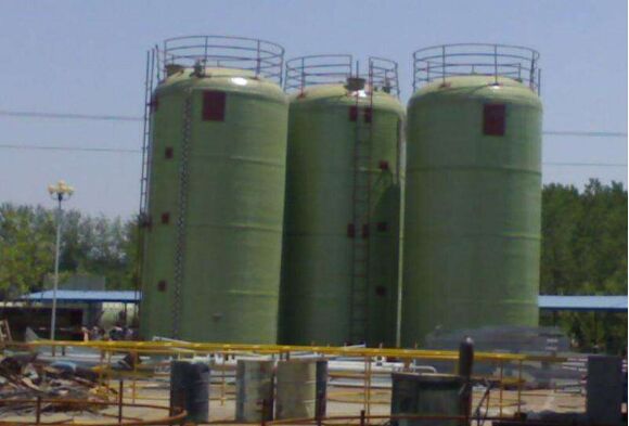 玻璃鋼罐現場施工圖